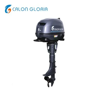 Outboard în 4 timpi